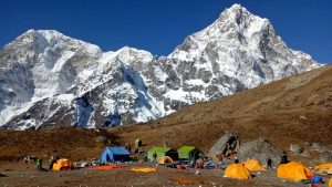 lobuche peak